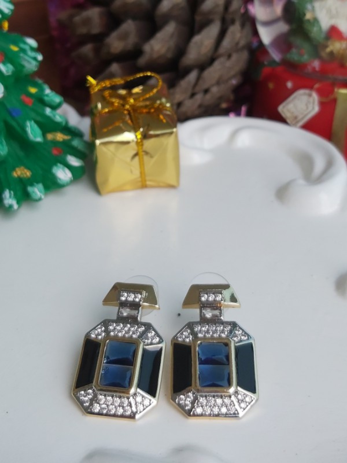 Vip Model Siyah Taşlı Küpe