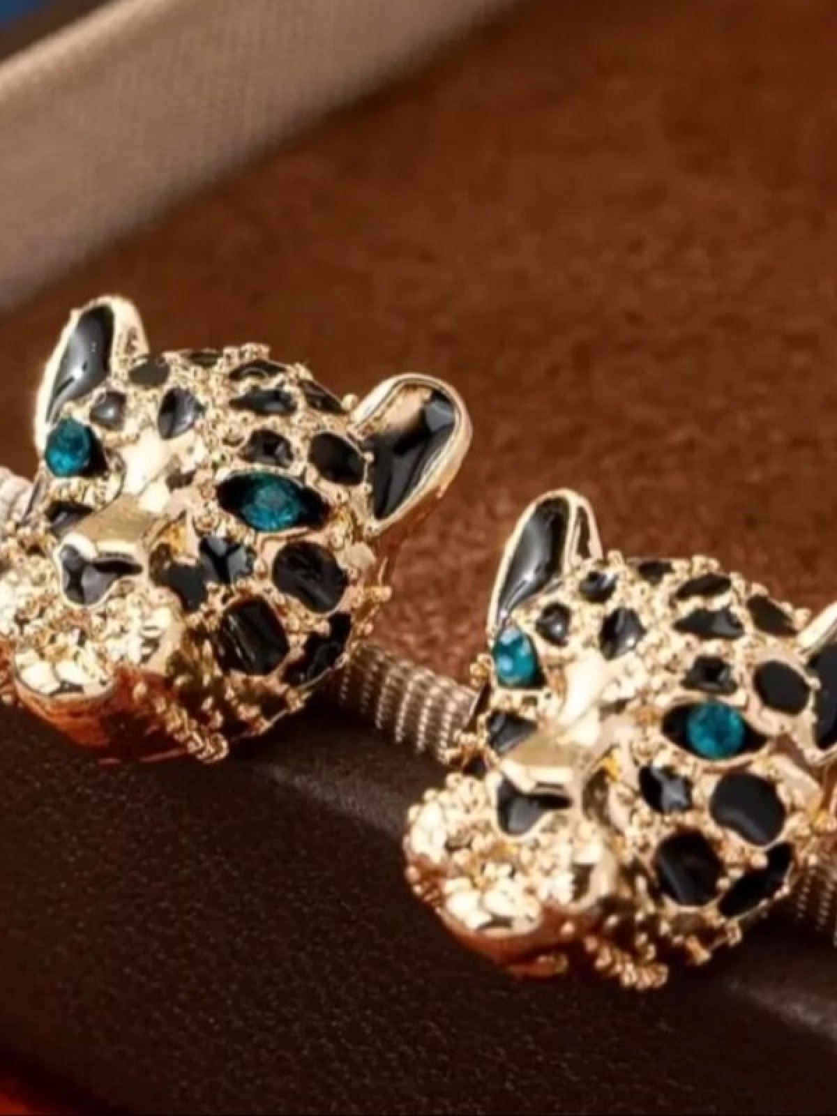 Jaguar Tasarım Küpe